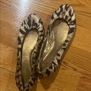 Stylish Women's Animal Print Flats